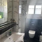 Novahr Nehring Apartman *